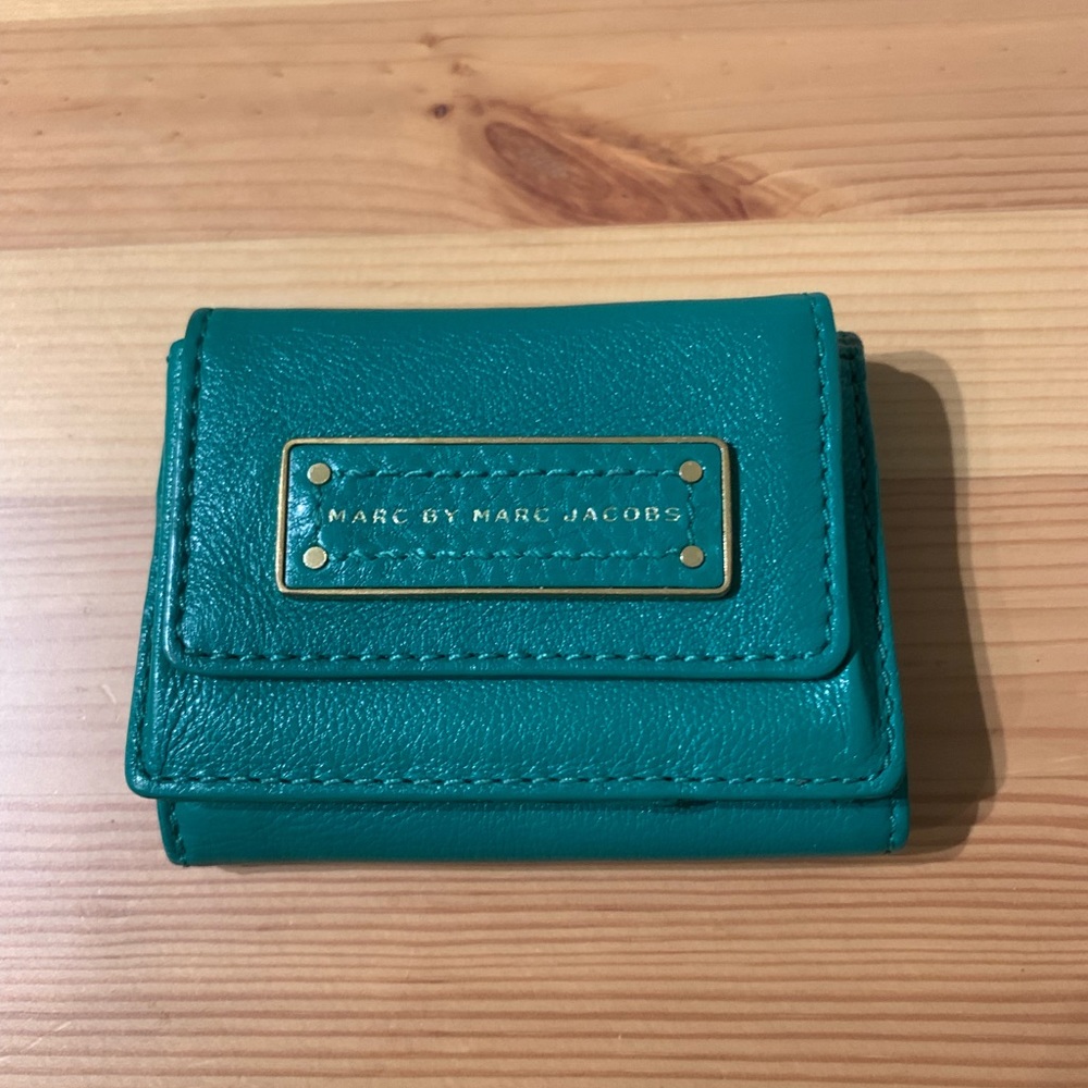Marc Jacobs soft green leather Trifold Wallet